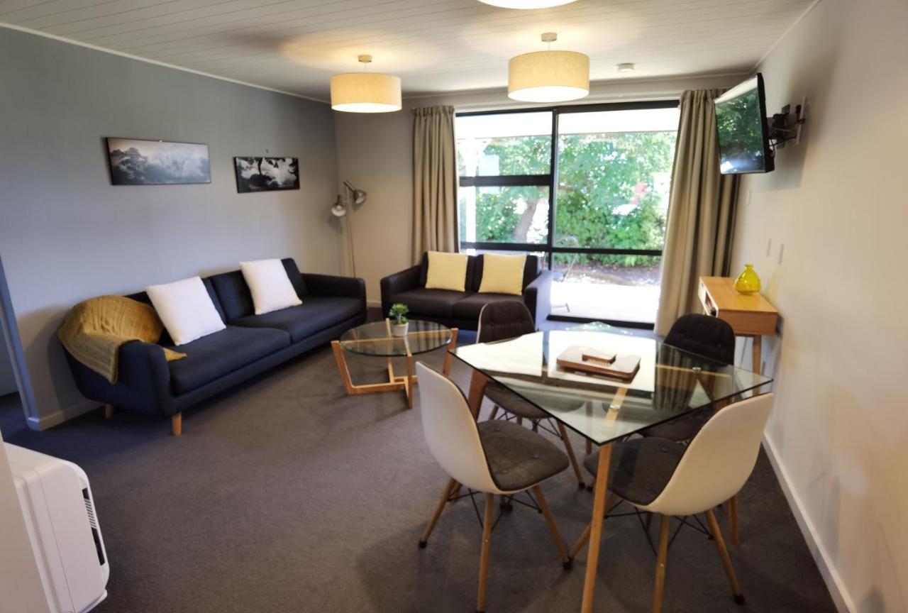 Milford Road Apartments Te Anau Esterno foto